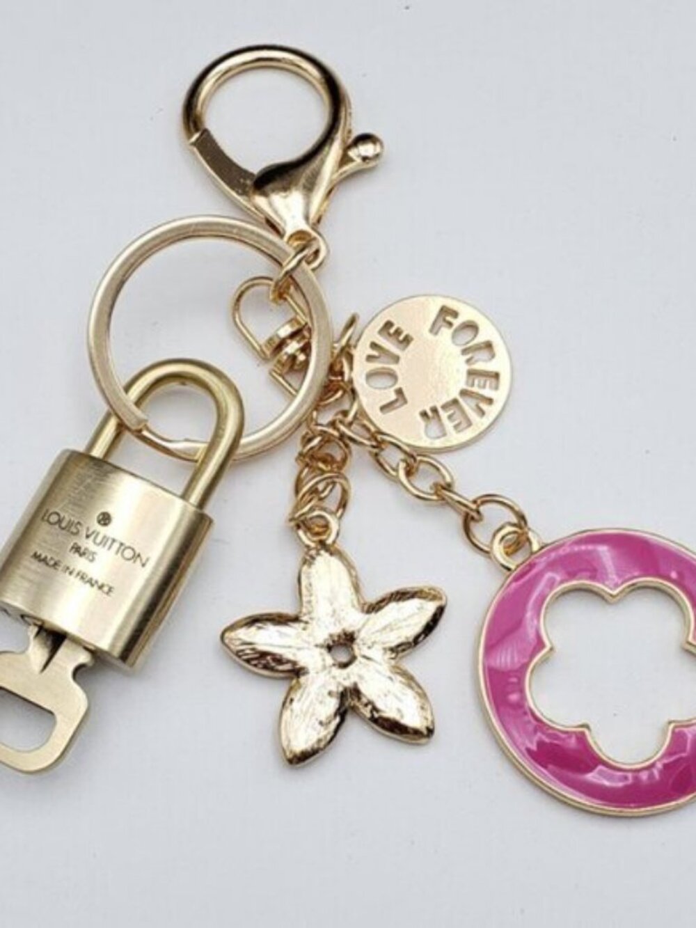 Authentic Louis Vuitton Gold Lock 🔒 Keychain Bag Unbranded Flower Charm LV - Picture 5 of 9